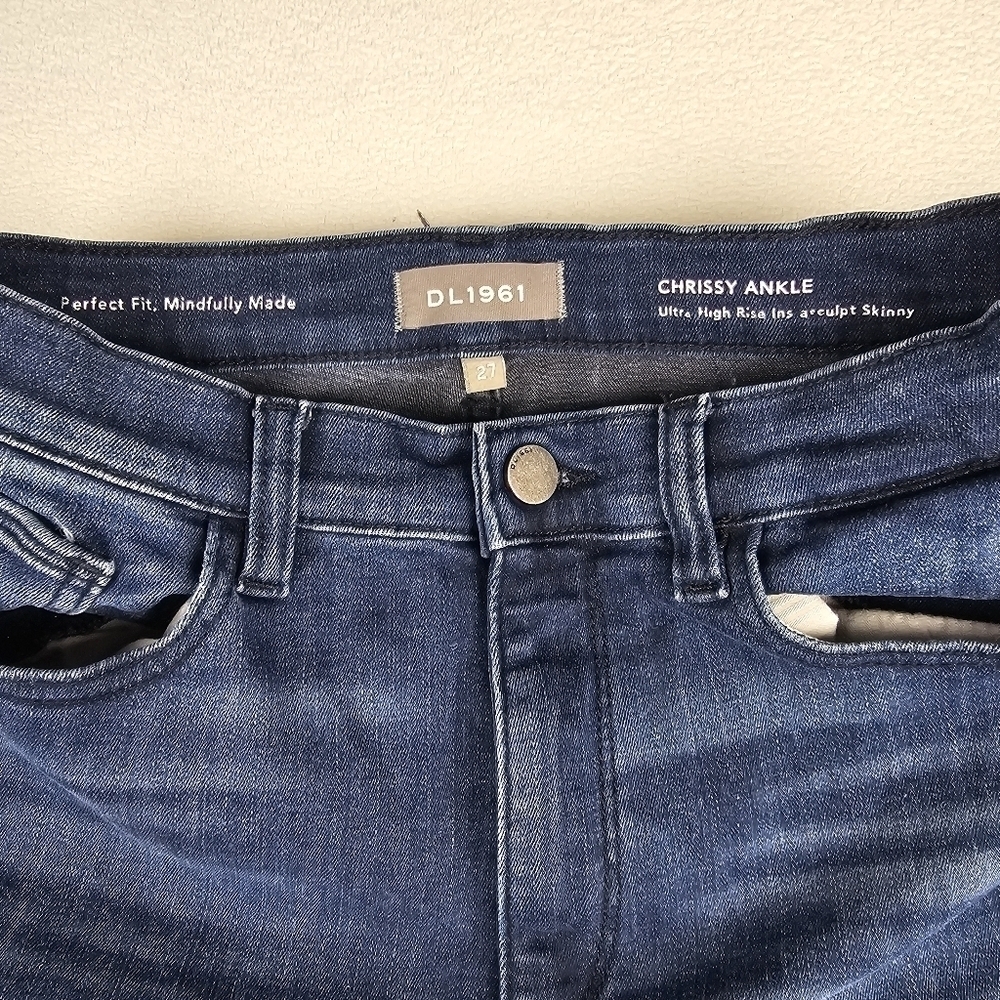 DL1961 Chrissy Skinny Ultra High Rise Instasculpt Ankle Jeans - Picture 7 of 8